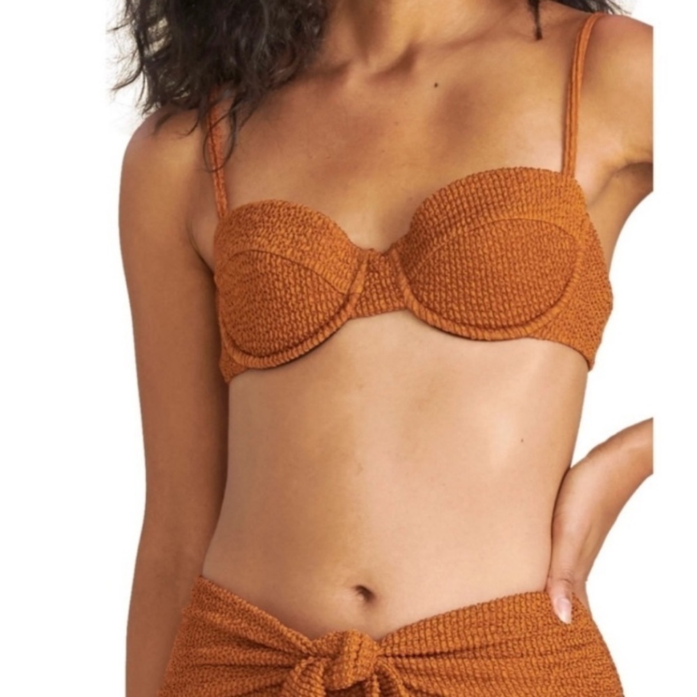 Veronica beard dyer seersucker textured underwire bikini top 28494 - Picture 3 of 16